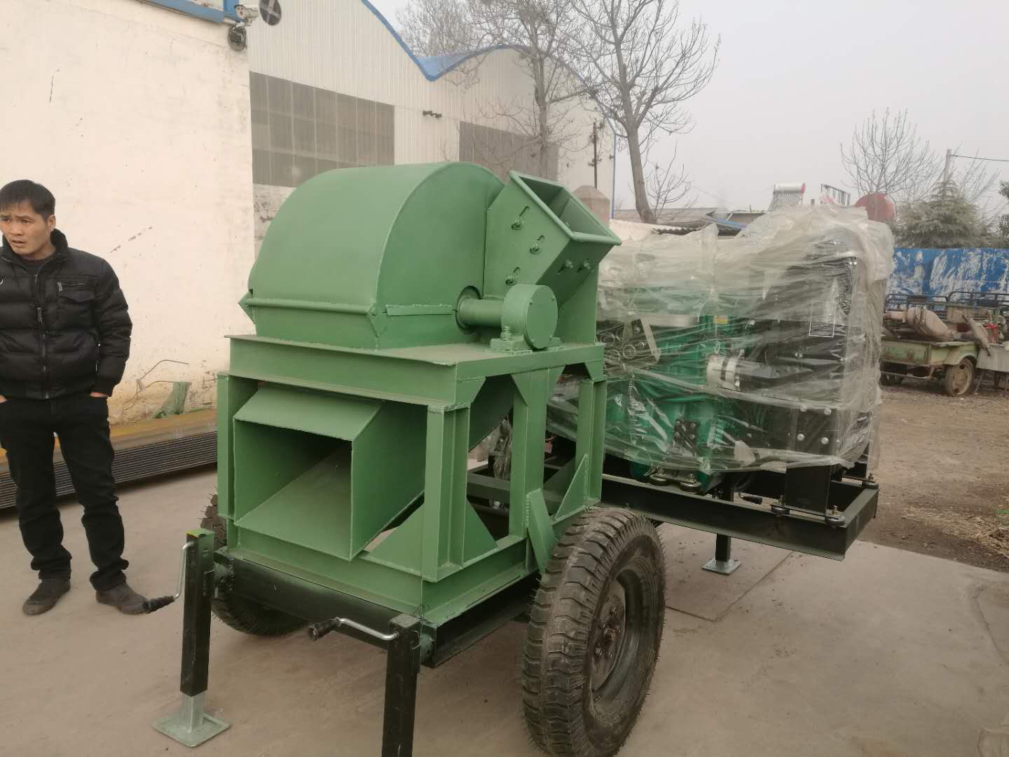 移動式菇木粉碎機