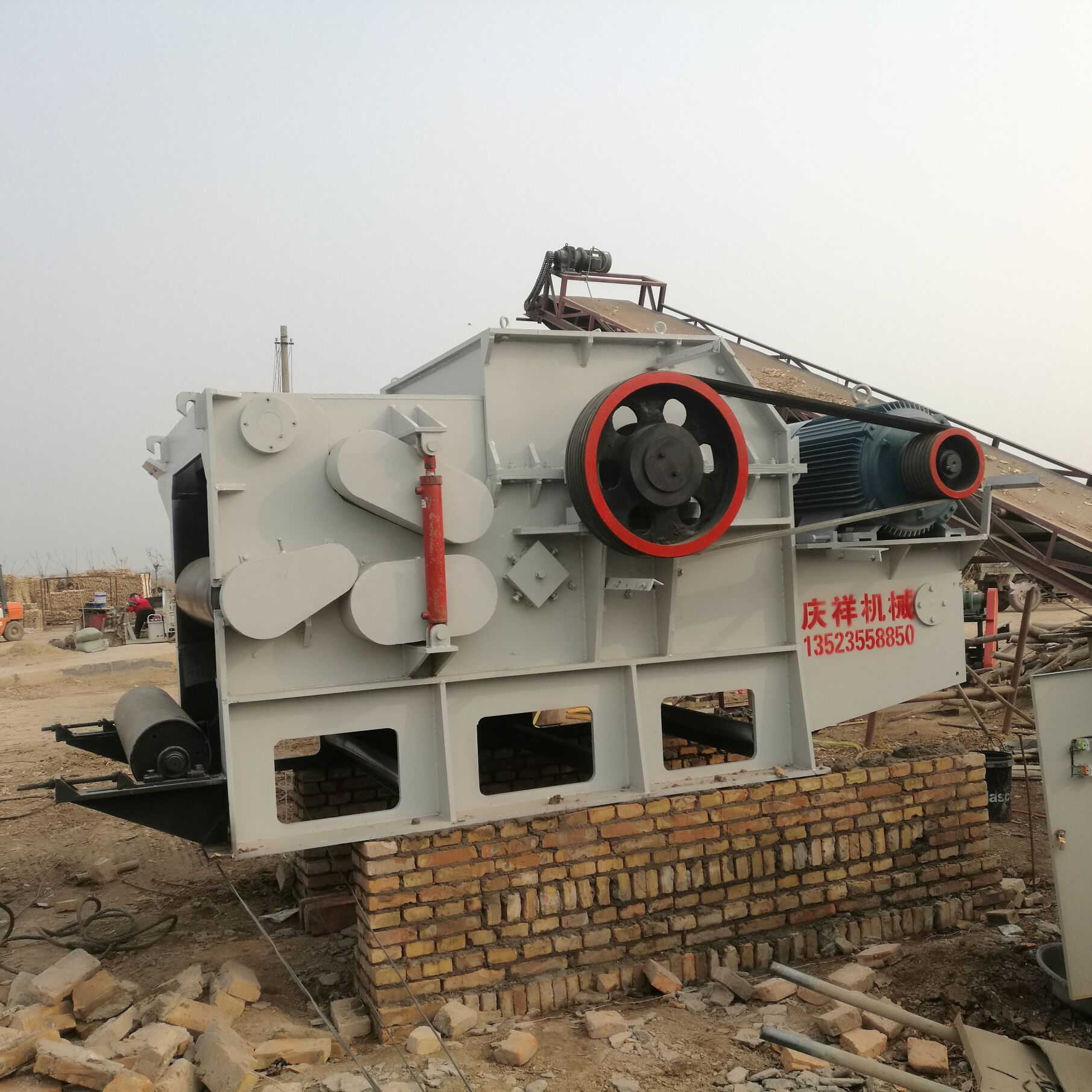 竹膠板粉碎機(jī)